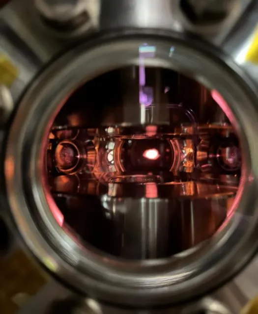 Direct imaging captures the crystalline vibrations of a supersolid